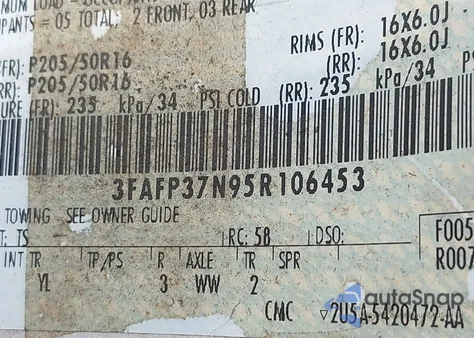 2005 Ford Focus Zx5 z USA, uszkodzony, nr VIN 3FAFP37N95R106453